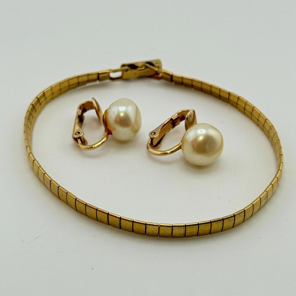 Vintage Avon Faux Pearl Clip Earrings & Goldtone Bracelet Set